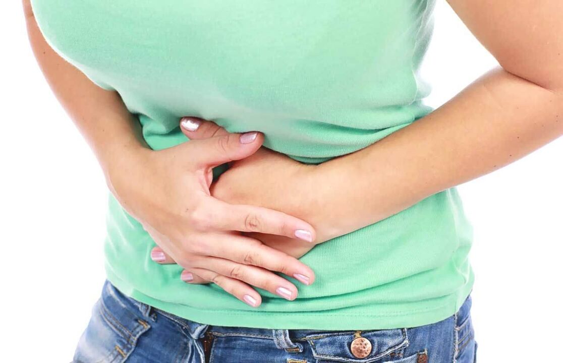 गैस्ट्राइटिस के साथ पेट में दर्द भी होता है और इसके लिए आहार की आवश्यकता होती है